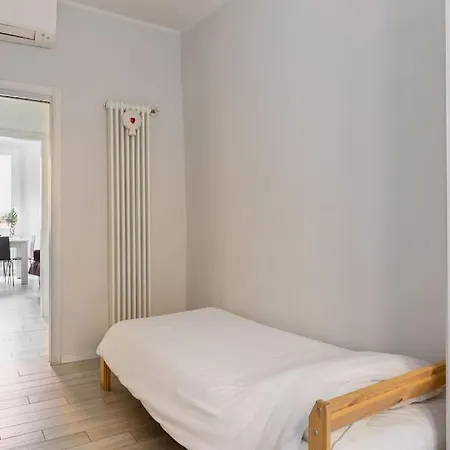 All'ombra Delle Due Torri Family *