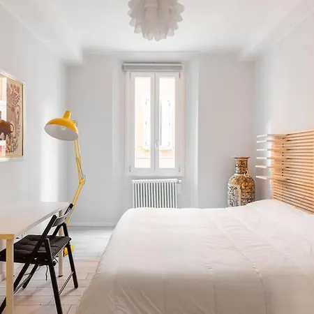 All'ombra Delle Due Torri Family * Bolonya