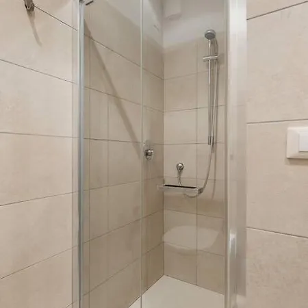 Daire All'ombra Delle Due Torri Family *