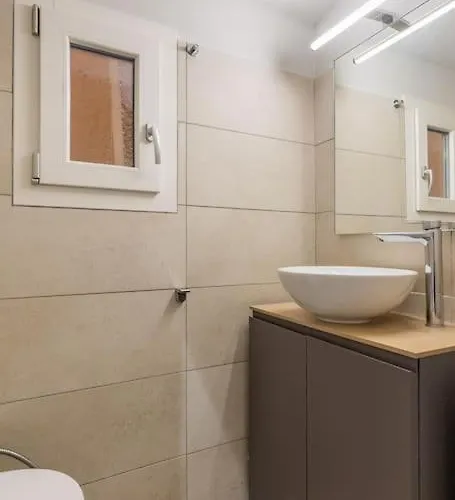 All'ombra Delle Due Torri Family *