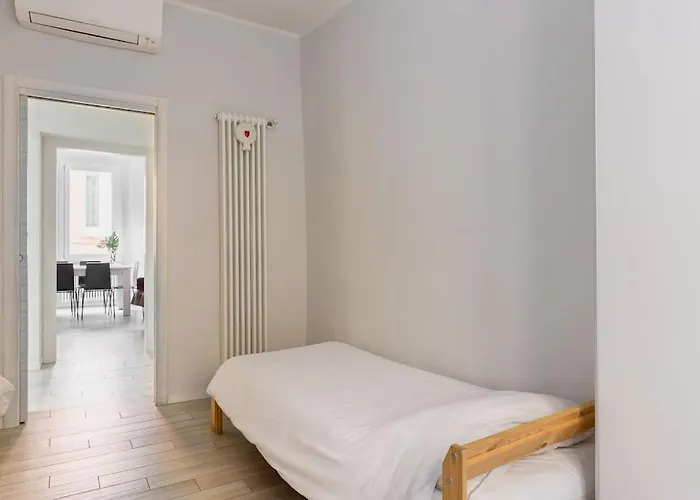 All'ombra Delle Due Torri Family *