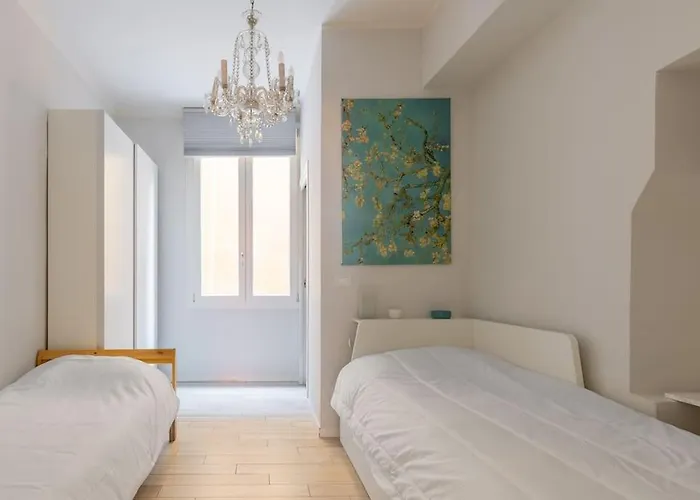 아파트 All'ombra Delle Due Torri Family 볼로냐