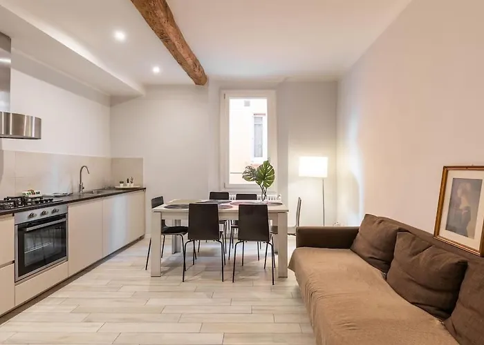 All'ombra Delle Due Torri Family * 볼로냐