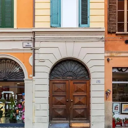 All'ombra Delle Due Torri Family * Bologna